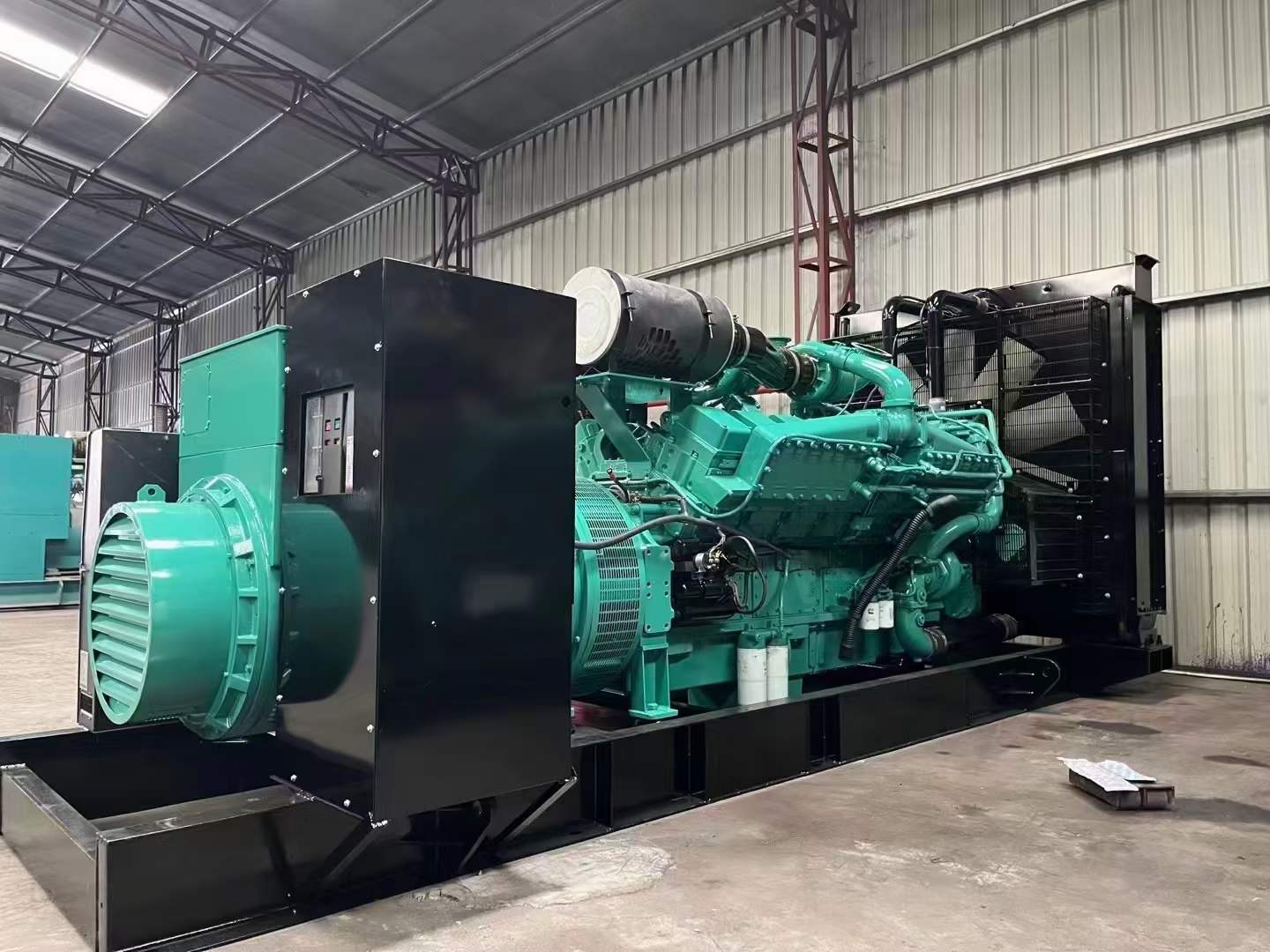颍州如何降低 800kW 柴油发电机输出电流的波动？